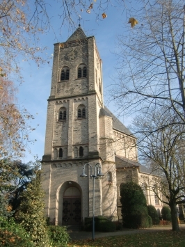 Goch-Asperden : Knobbenhof, kath. Pfarrkirche St. Vincentius